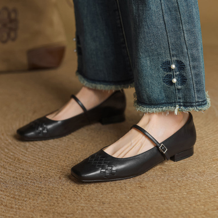 Harriet – Black