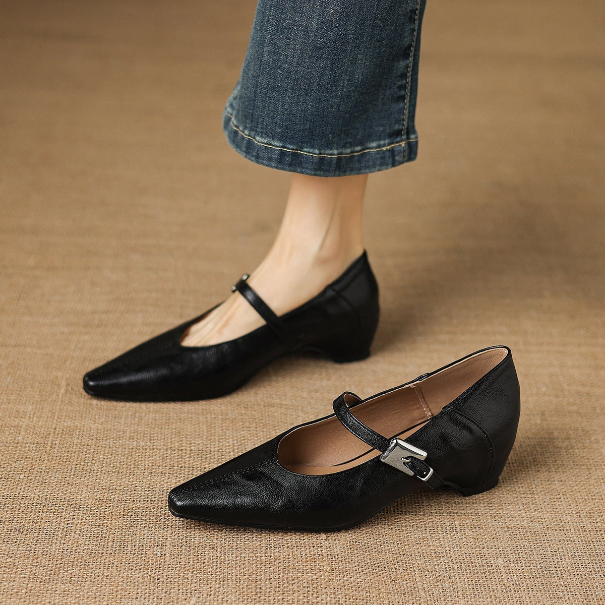 Eleanor – Black