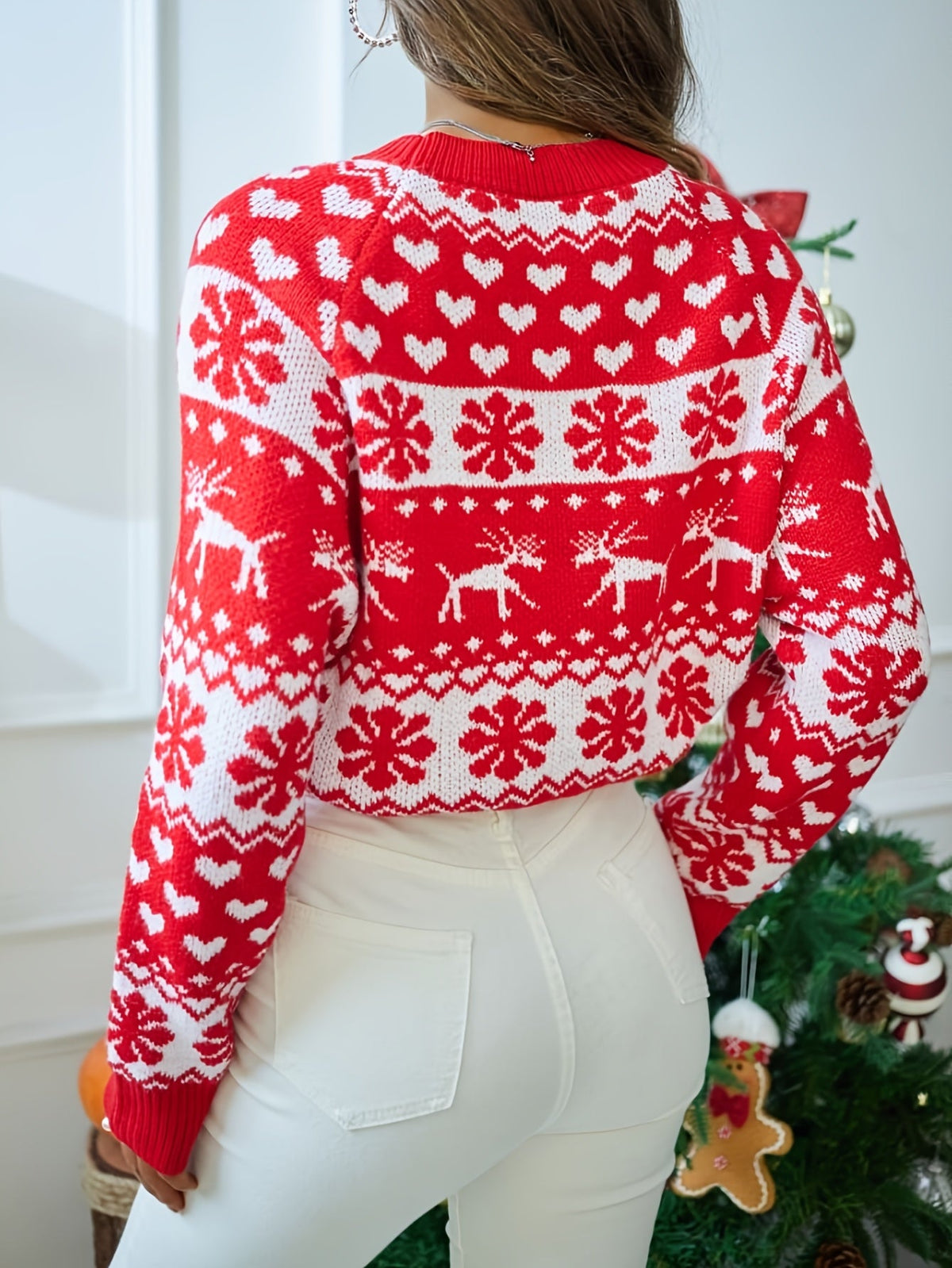 Ivy | Relaxed Festive Jumper with Snowflake and Deer Pattern