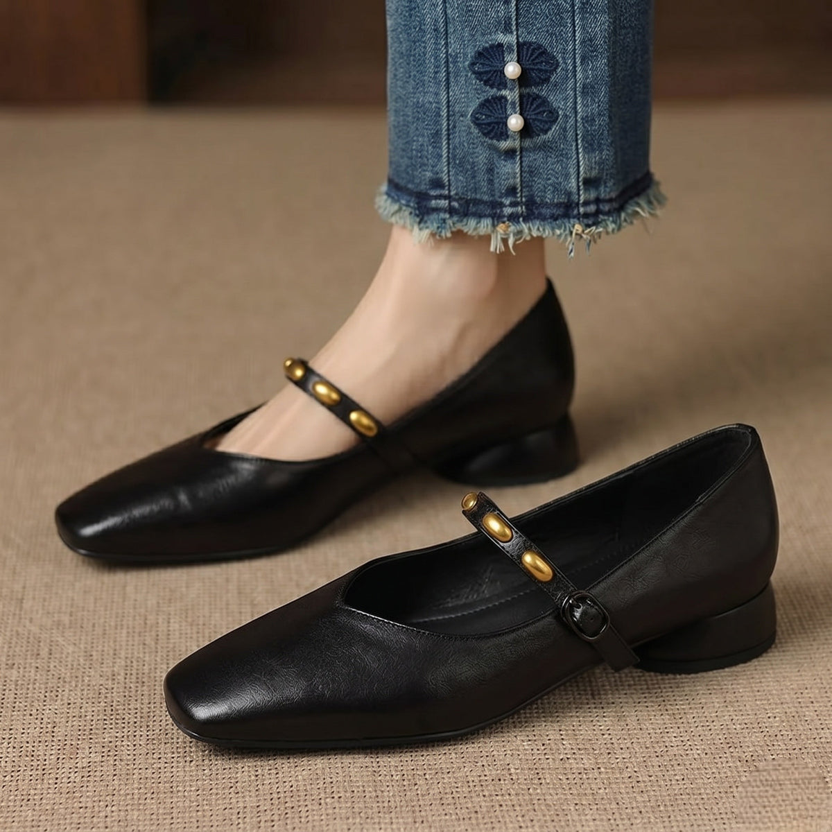 Penelope – Black